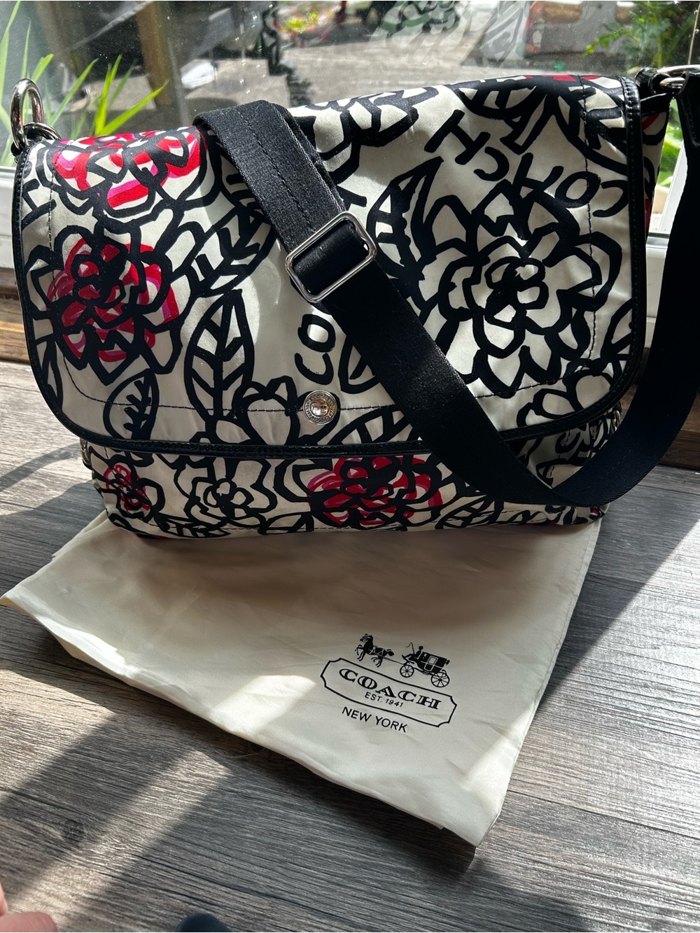 Coach Y2K  Kyra Poppy Daisy Floral Le Graffiti messenger Bag i